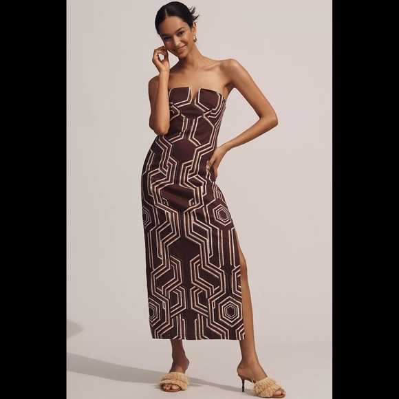 Anthropologie Dresses & Skirts - Anthropologie The Soleil Strapless Linen Plunge-Neck Midi Dress